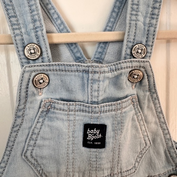 OshKosh B'gosh Baby Girls' Stretchy Knit Denim Overalls size 6 months - Picture 4 of 7